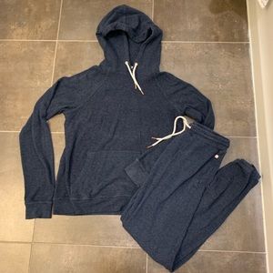 Volcom sweat suit